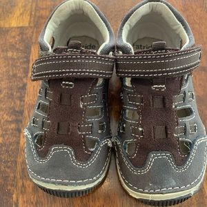 Stride Rite toddler 7.5 shoes